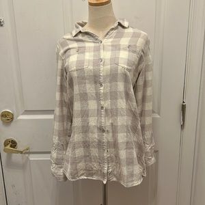 Woolrich beige and white soft cotton flannel button down size M